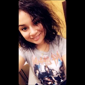 Meet your Posher, Gladys